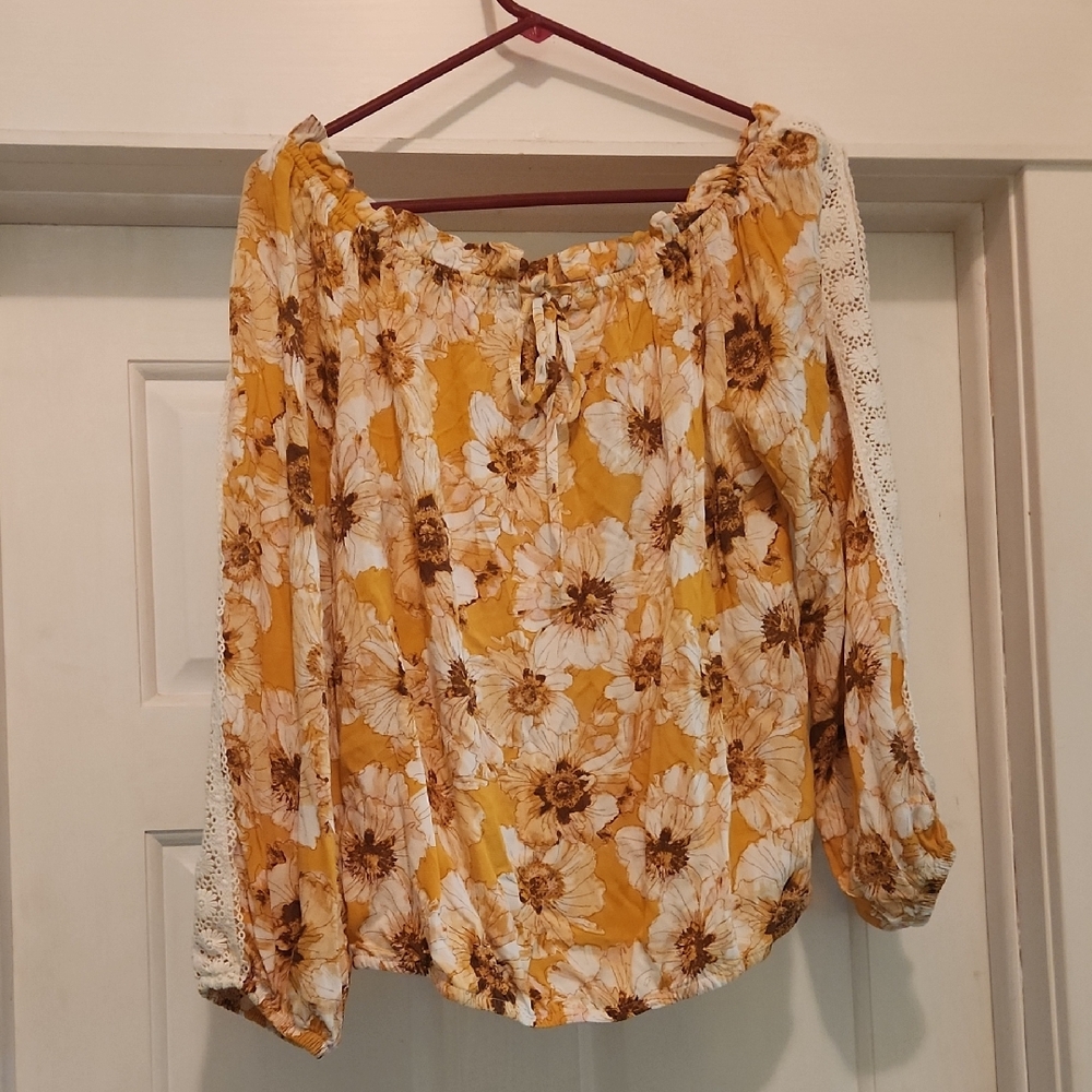 Maurices Yellow and White Blouse Top